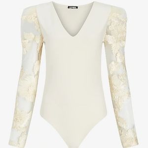 EXPRESS Floral Lace Sleeve Thong Bodysuit Sz L